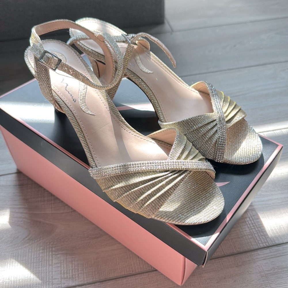 N by Nina NICASIA LUNA SHINE DIAMOND DUST Gold heel 8‎ M Open Toe formal pump